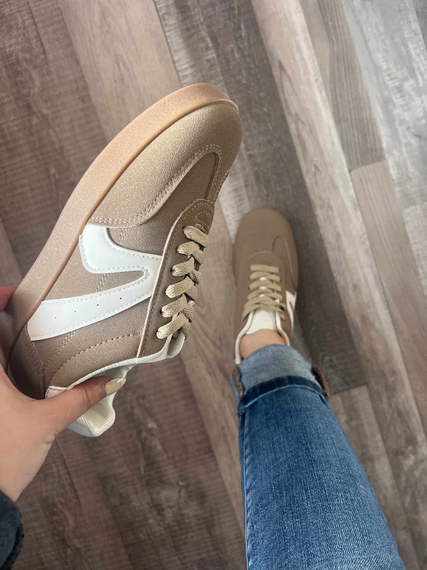 Retro Sneaker