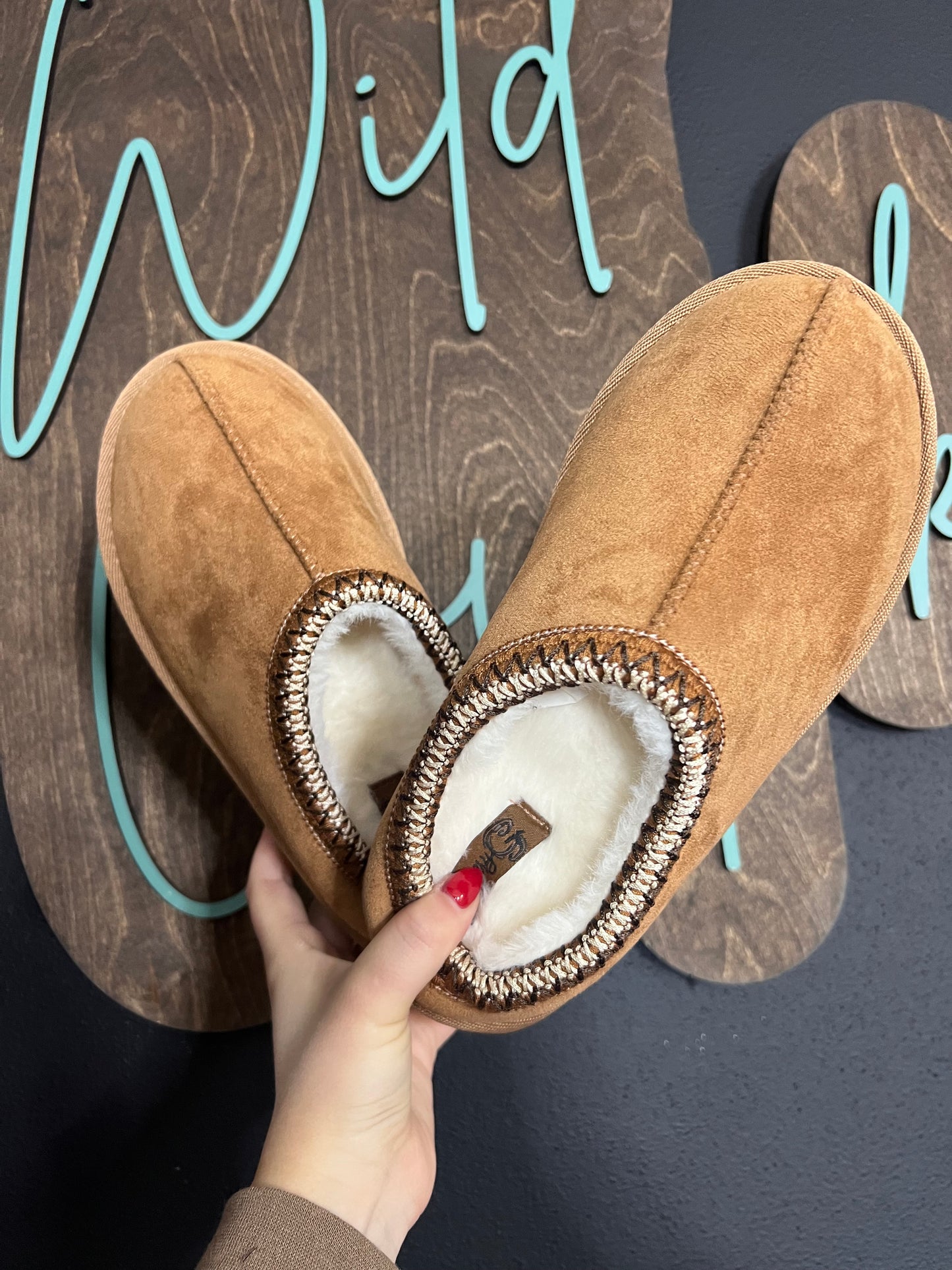 The Kelsey Slipper- Tan