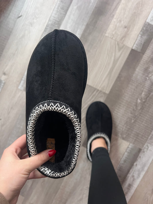 The Kelsey Slipper- Black