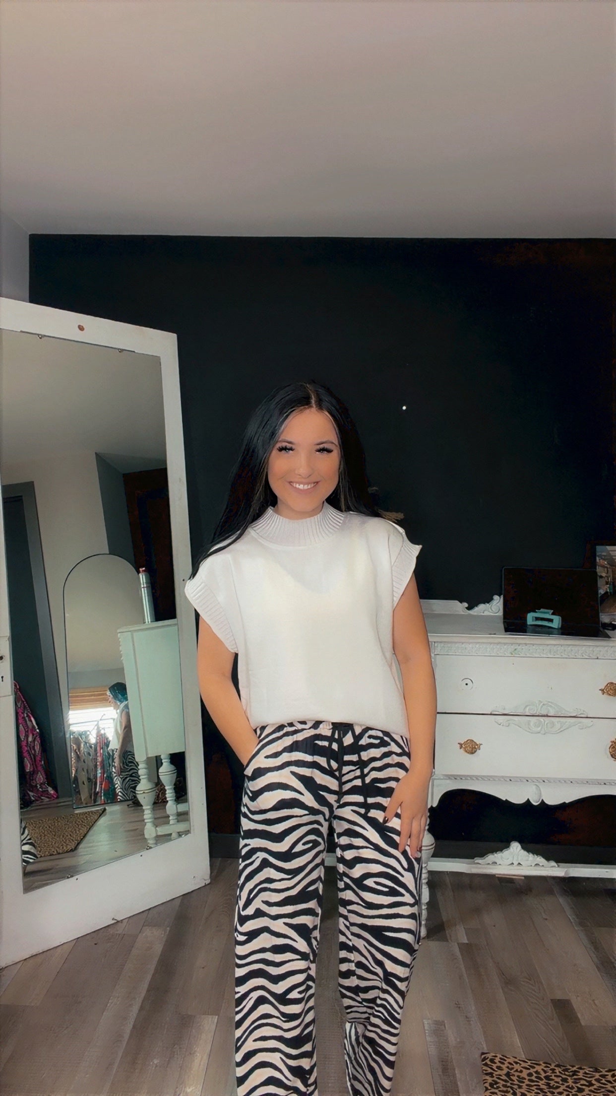 Sleeveless Ribbed Knit Sweater Top- White
