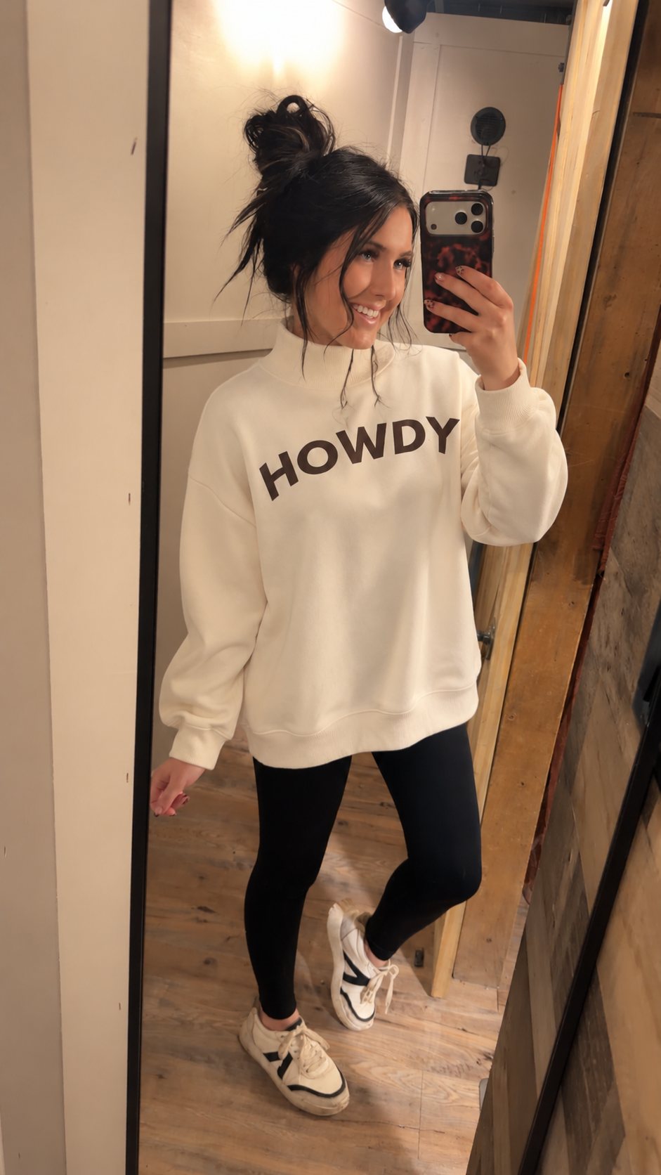 HOWDY Mock Neck