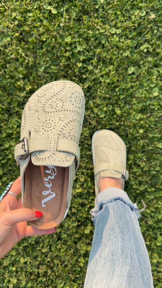 Lulu Slip On Clog - Sage