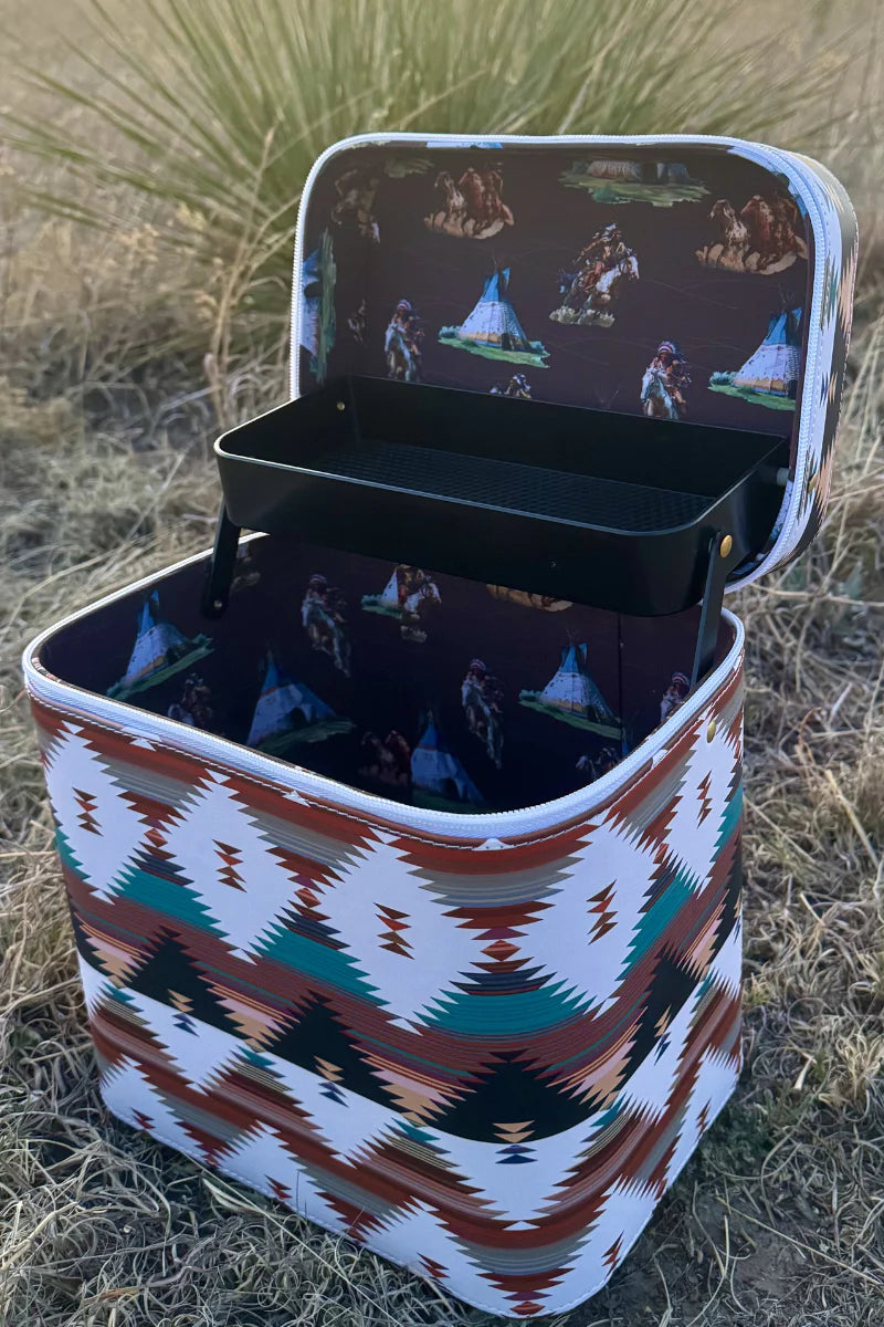 Wild Plains Make Up Box